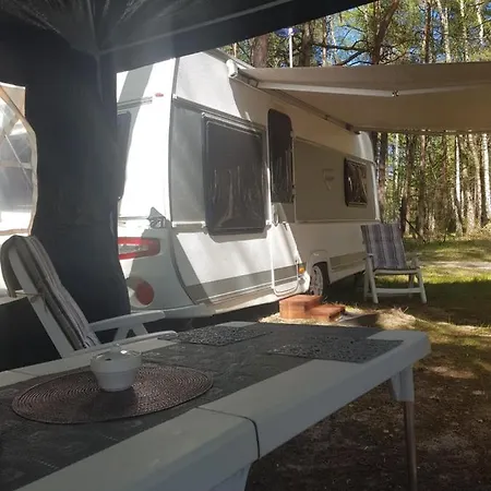 Campsite Kolobrzeg Mielno Ustronie Morskie Sarbinowo Pole Kempingowe -fendt Caravan Saphir Gaski (Koszalin)